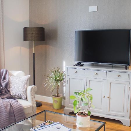 Henge House, Bluestone Apartment Бат Екстериор снимка